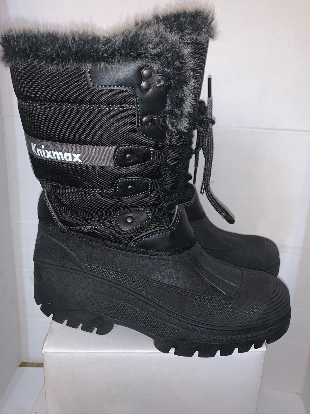 Knixmax Black Lace-Up Faux Fur Trim Winter Boots
